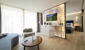 Cala Serena Junior Suite Superior Wohnbereich