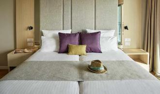 Cyprus Double Room Economy Schlafzimmer