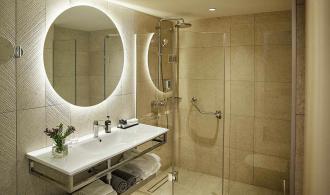Cyprus Junior Suite Classic Badezimmer
