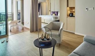 Cyprus Junior Suite Classic Sea View Wohn-/Schlafzimmer