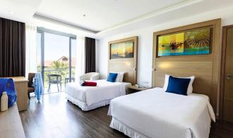 Schlafzimmer mit 2 Betten