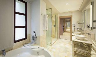 Cala Serena Junior Suite Classic Sea View Badezimmer
