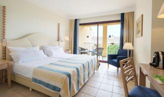 Cala Serena Single with Child Double Room Classic Schlafen
